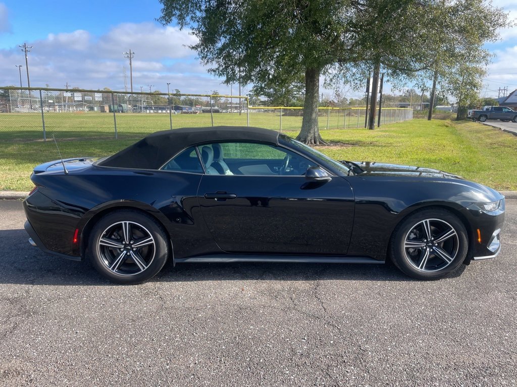 Used 2024 Ford Mustang Premium image 8