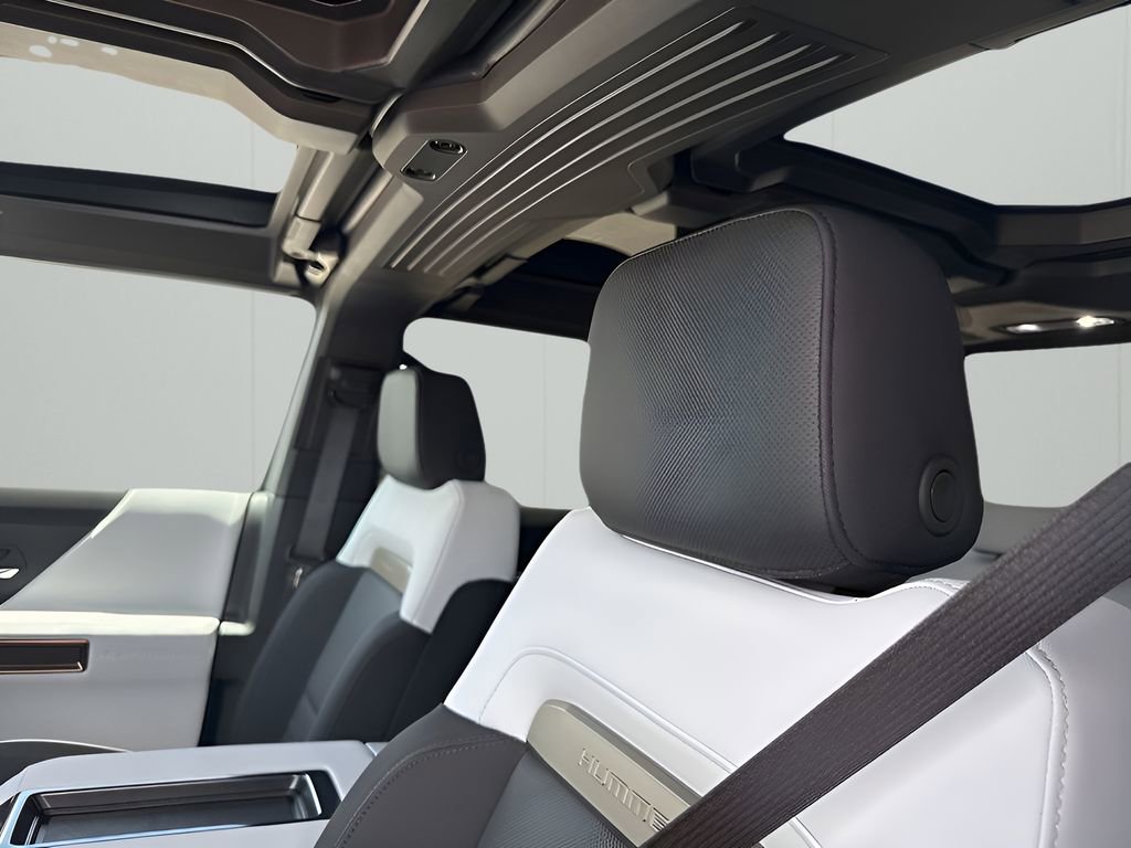 New 2025 GMC Hummer EV 2X w/ LPO, Dark Essentials Package image 39