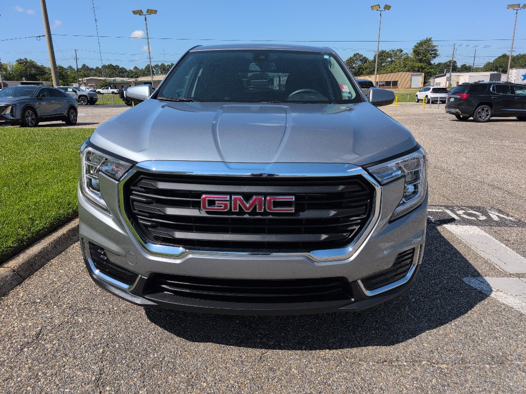 Used 2024 GMC Terrain SLE