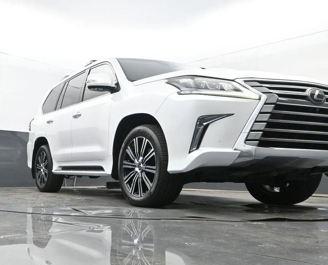 Used 2021 Lexus LX 570 4WD w/ Luxury Package image 29