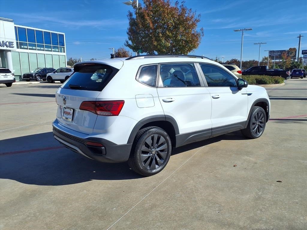 Used 2022 Volkswagen Taos S w/ IQ Drive S Package image 4