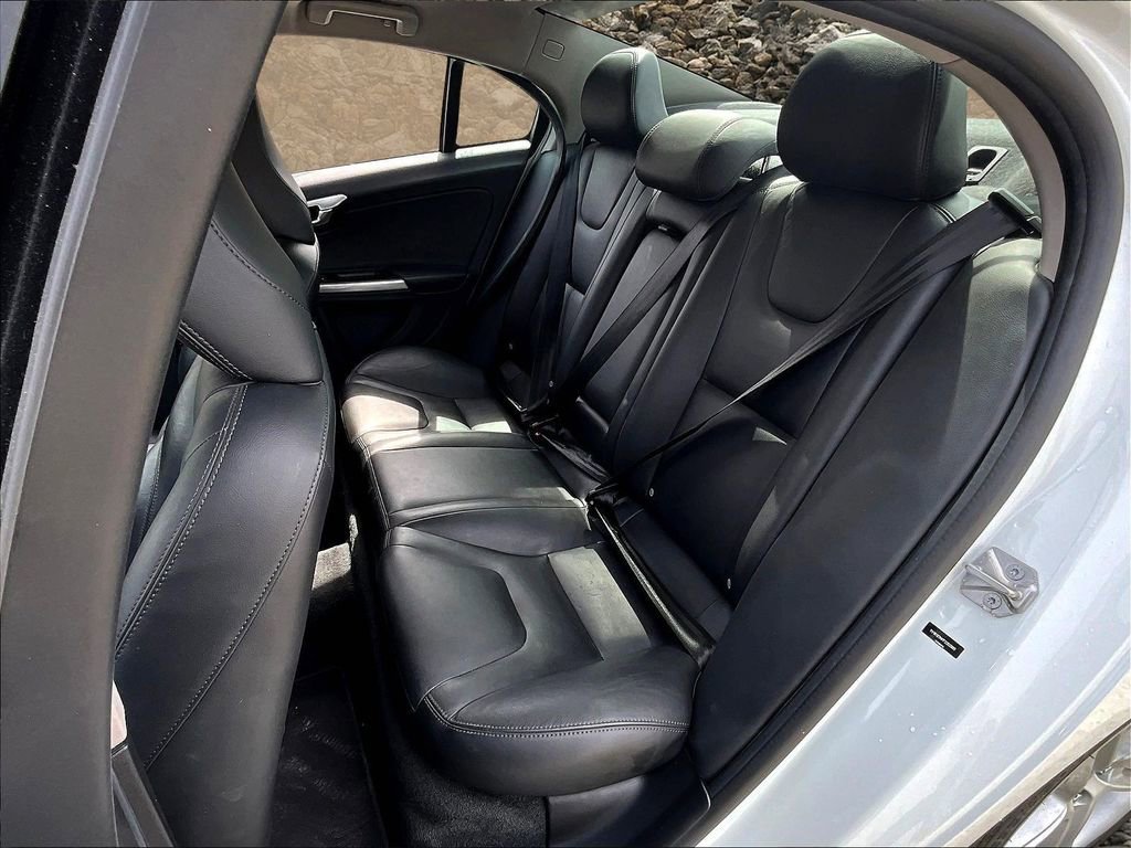 Used 2015 Volvo S60 T5 Platinum image 25