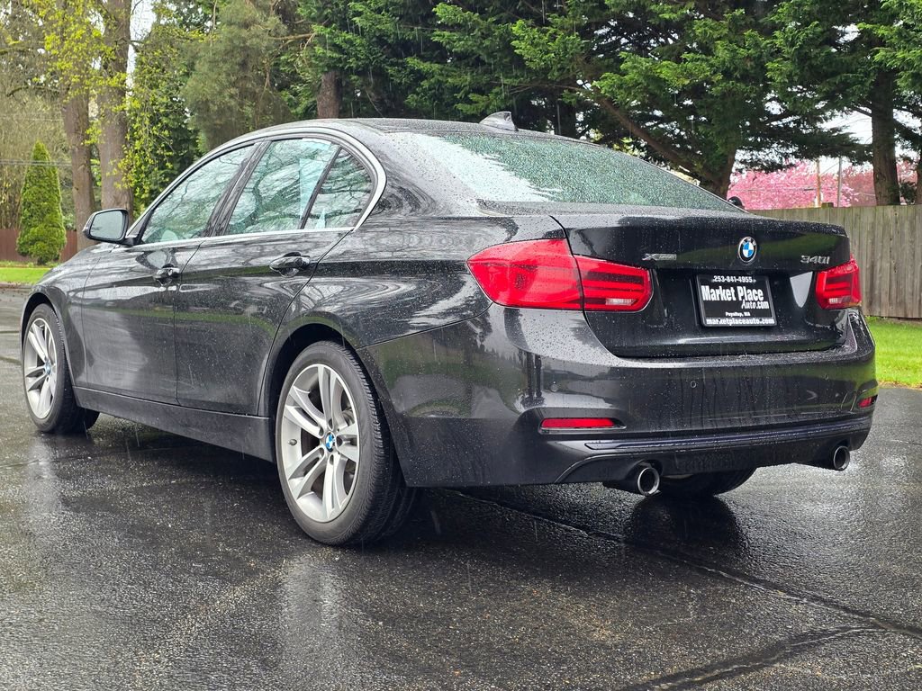 Used 2017 BMW 340i xDrive Sedan AWD/4WD image 4