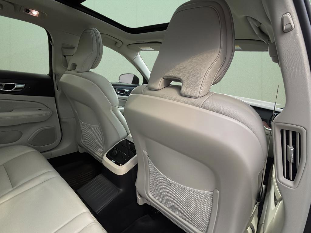 Used 2022 Volvo S60 T8 R-Design Expression w/ Premium Package image 48