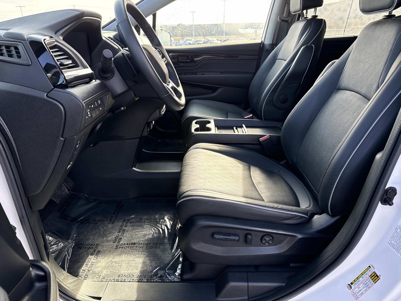 Used 2023 Honda Odyssey Elite image 24