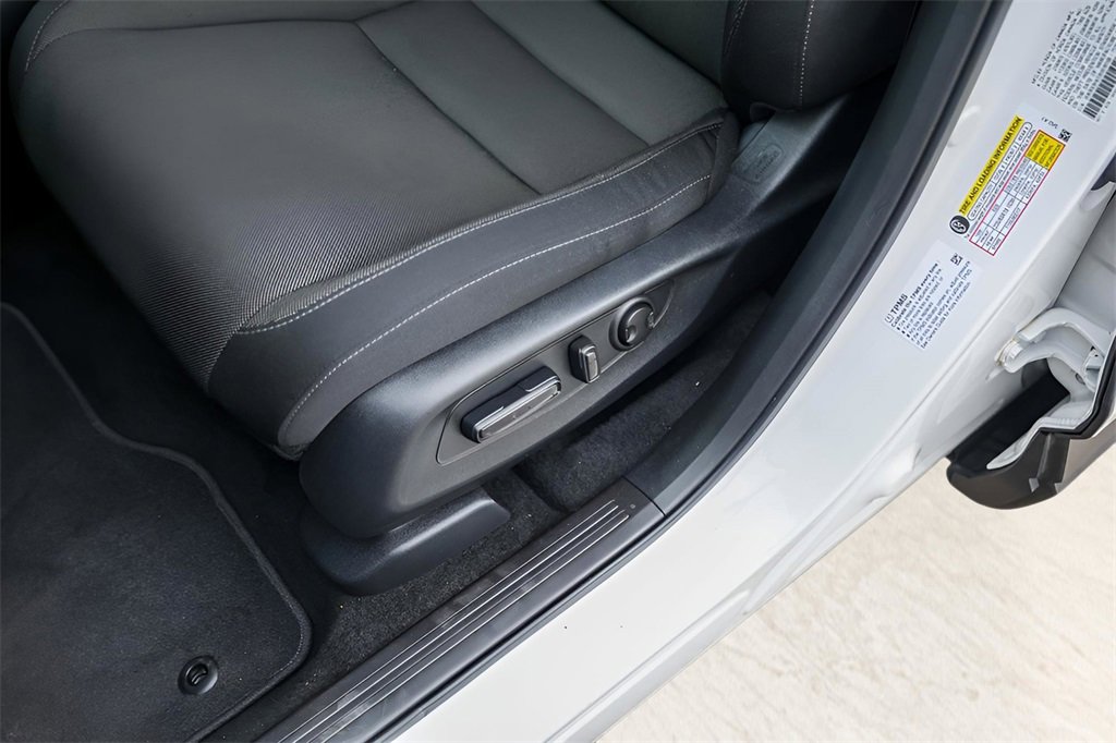 Used 2025 Honda CR-V EX image 28