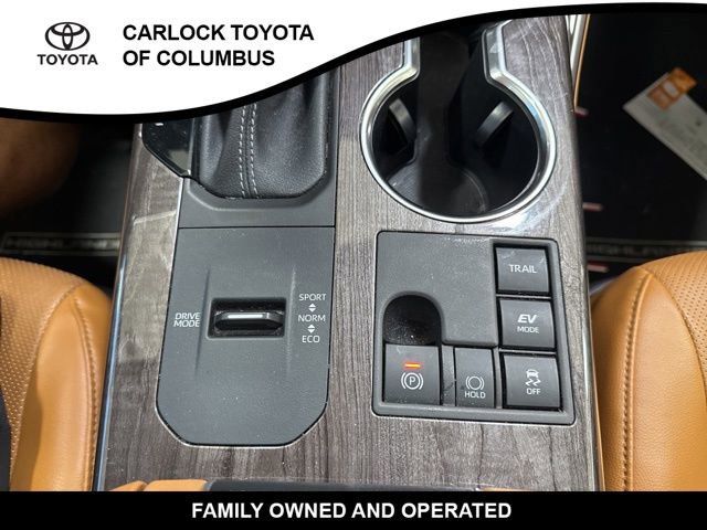 Used 2023 Toyota Highlander Platinum image 27
