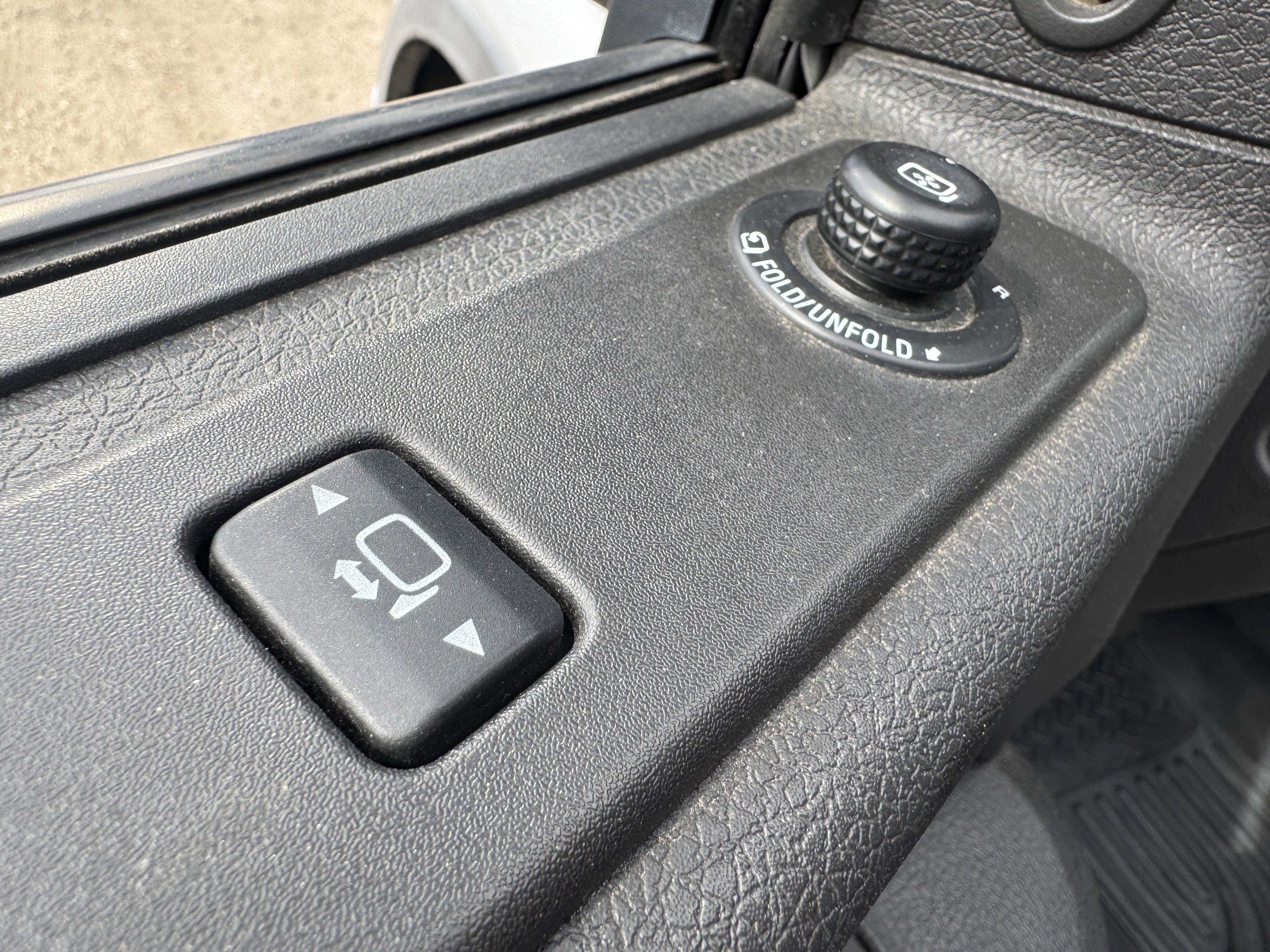 Used 2014 Ford F150 FX4 w/ Equipment Group 402A Luxury AWD/4WD image 19