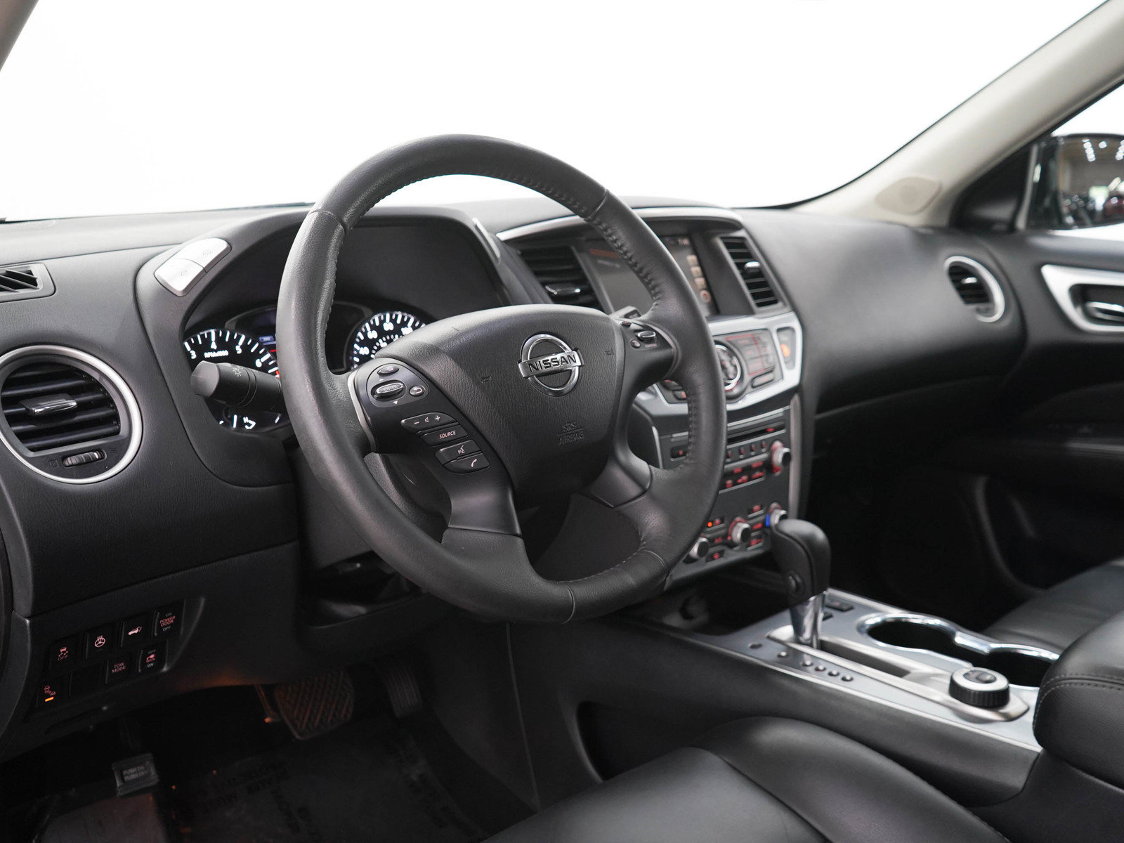 Used 2017 Nissan Pathfinder SL w/ SL Premium Package AWD/4WD image 28