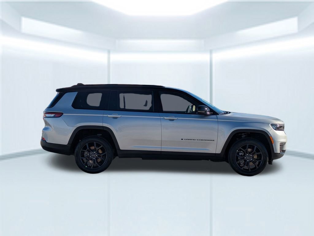 New 2025 Jeep Grand Cherokee L Limited image 8