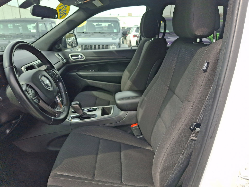 Used 2021 Jeep Grand Cherokee Laredo image 23