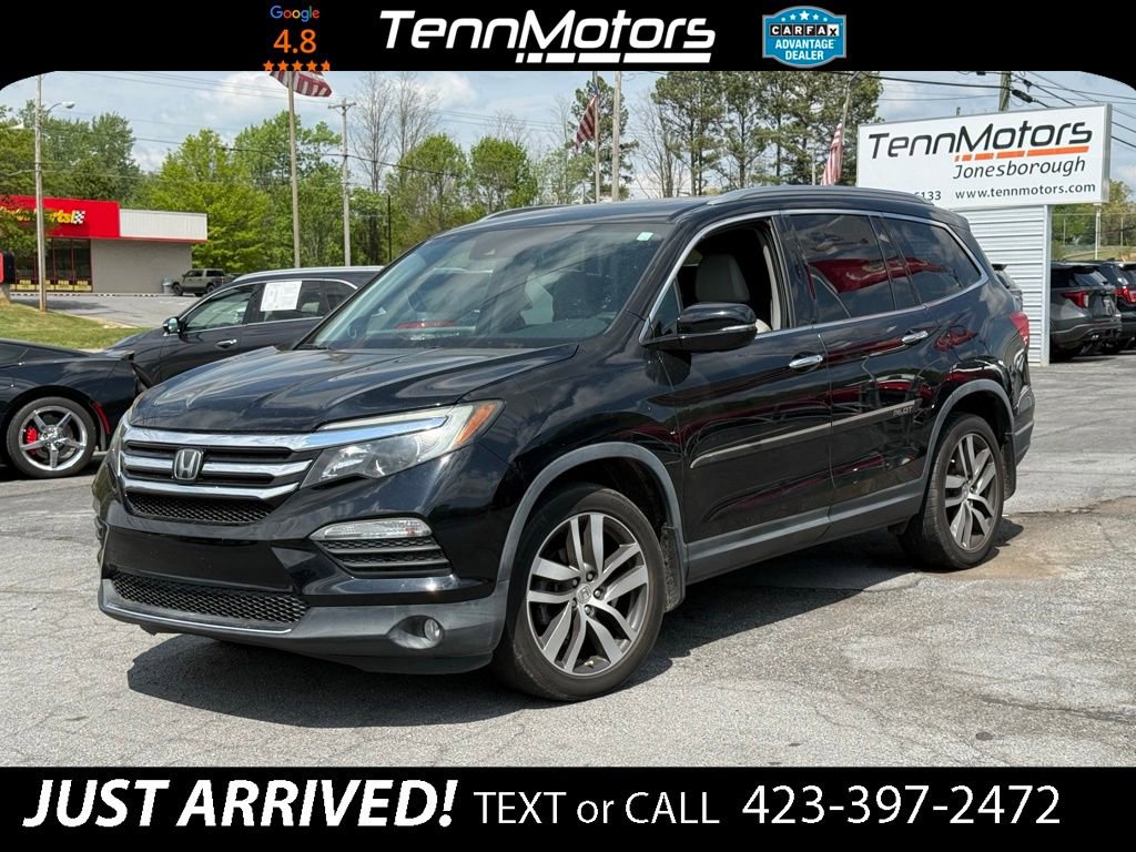 Used 2017 Honda Pilot Touring image 1