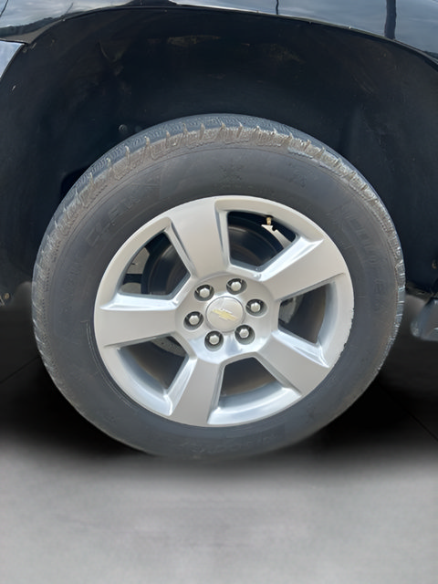 Used 2018 Chevrolet Suburban LT AWD/4WD image 7