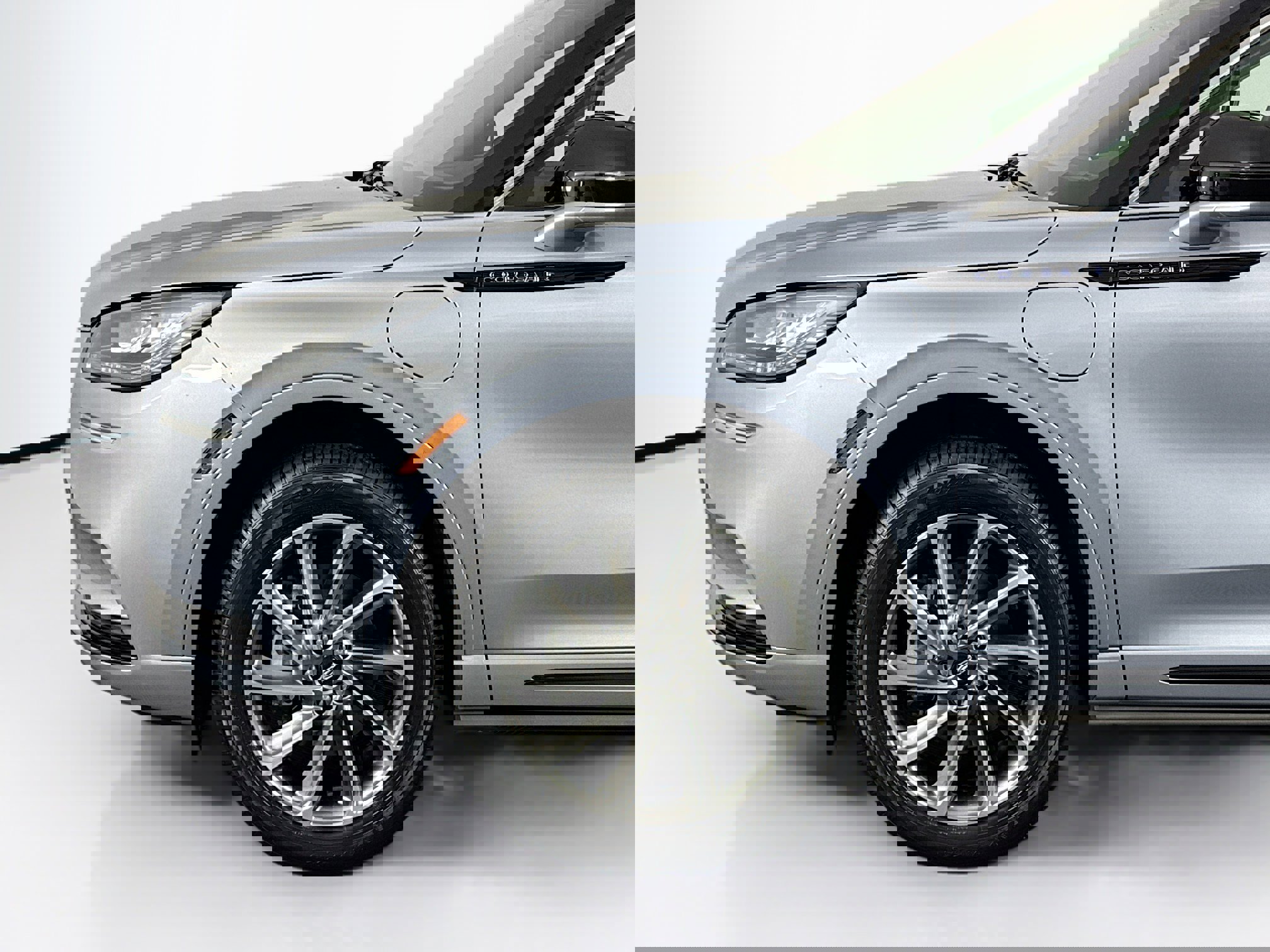 Used 2022 Lincoln Corsair Grand Touring w/ Towing Package image 44