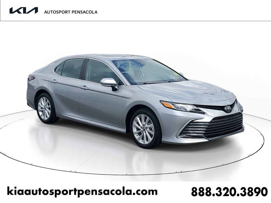 Used 2024 Toyota Camry LE w/ Convenience Package image 1