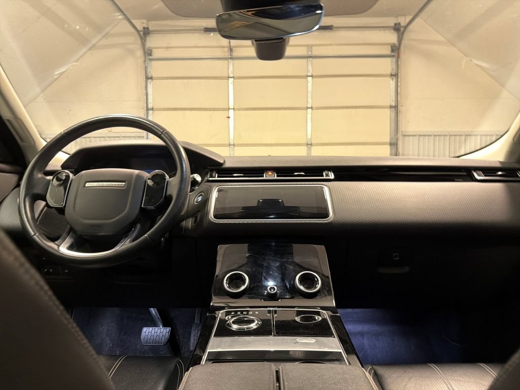 Used 2018 Land Rover Range Rover Velar S AWD/4WD image 32
