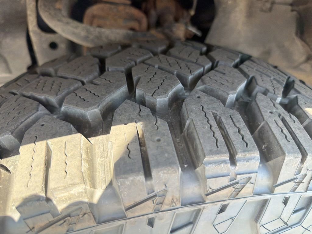 Used 2005 Toyota Land Cruiser AWD/4WD image 4