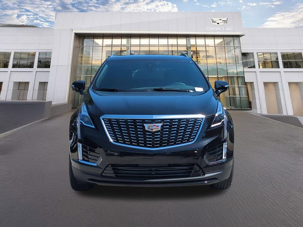 Used 2026 Cadillac XT5 Luxury w/ LPO, Floor Liner Package FWD image 2