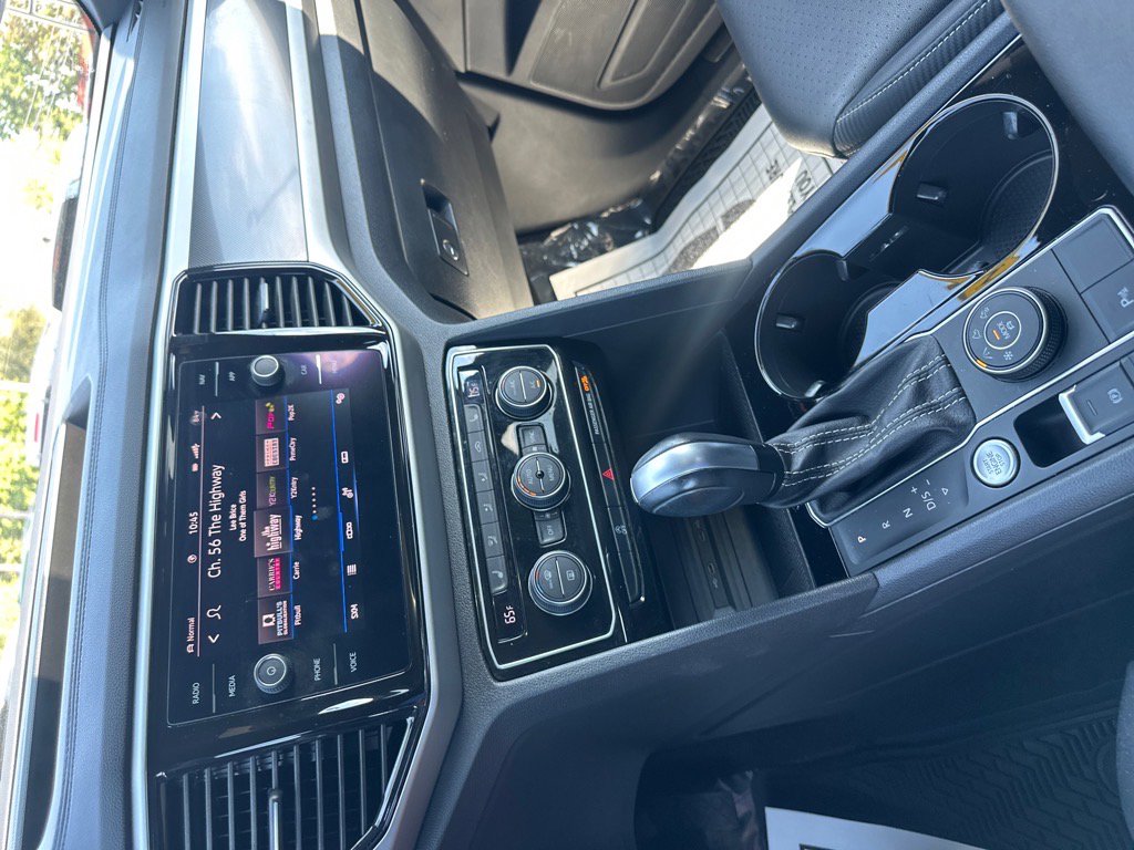 Used 2021 Volkswagen Atlas Cross Sport SEL image 14