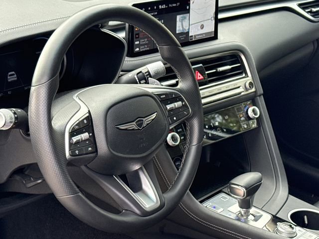 Used 2025 Genesis G70 2.5T image 15