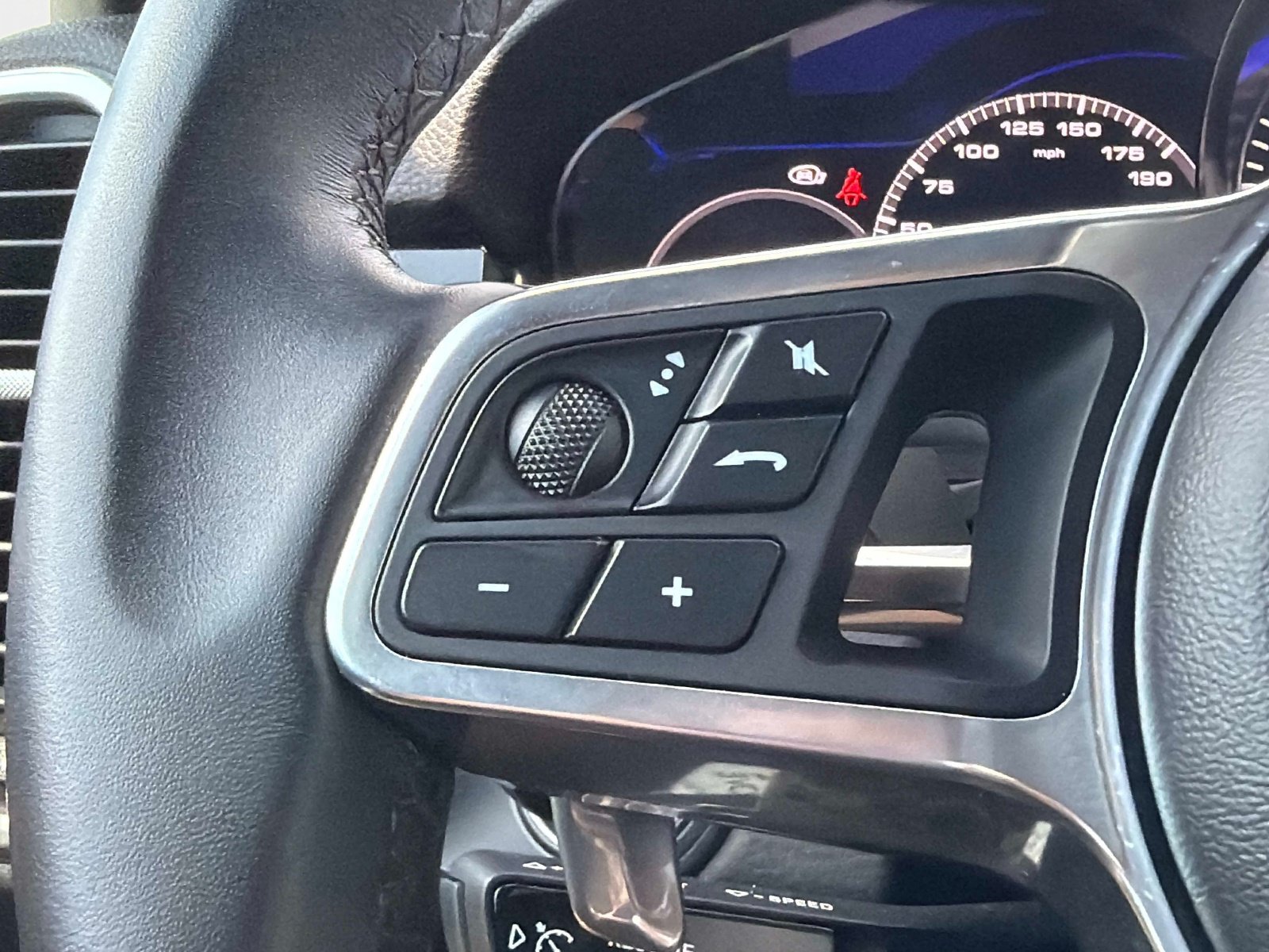 Used 2019 Porsche Cayenne S AWD/4WD image 47