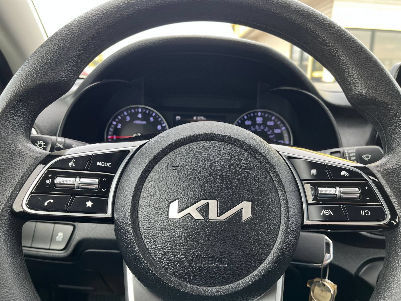 Used 2024 Kia Forte LXS FWD image 25