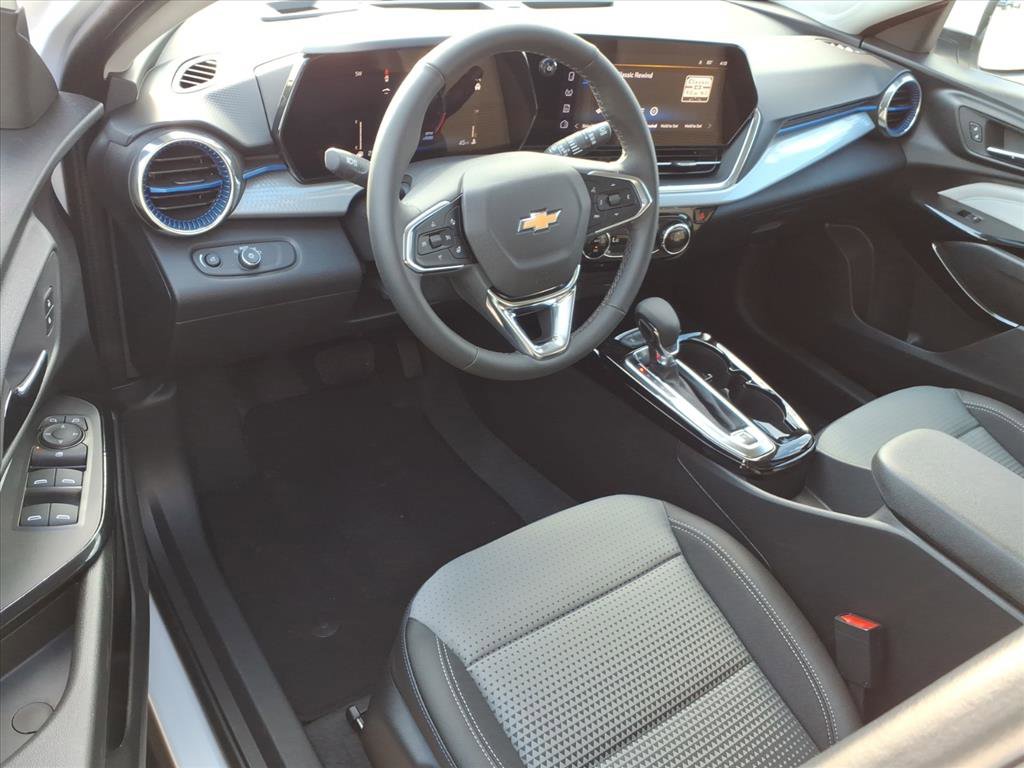 New 2026 Chevrolet Trax LT w/ Driver Confidence Package image 12