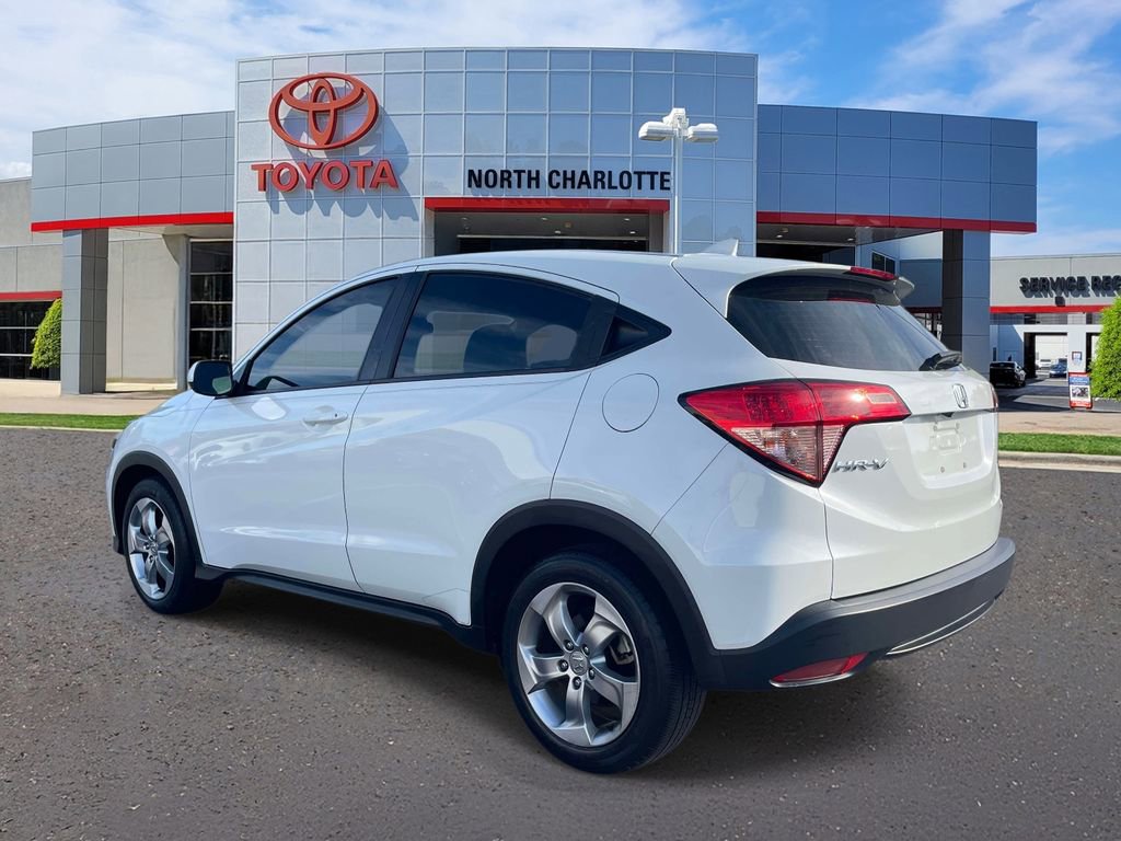 Used 2017 Honda HR-V LX image 4