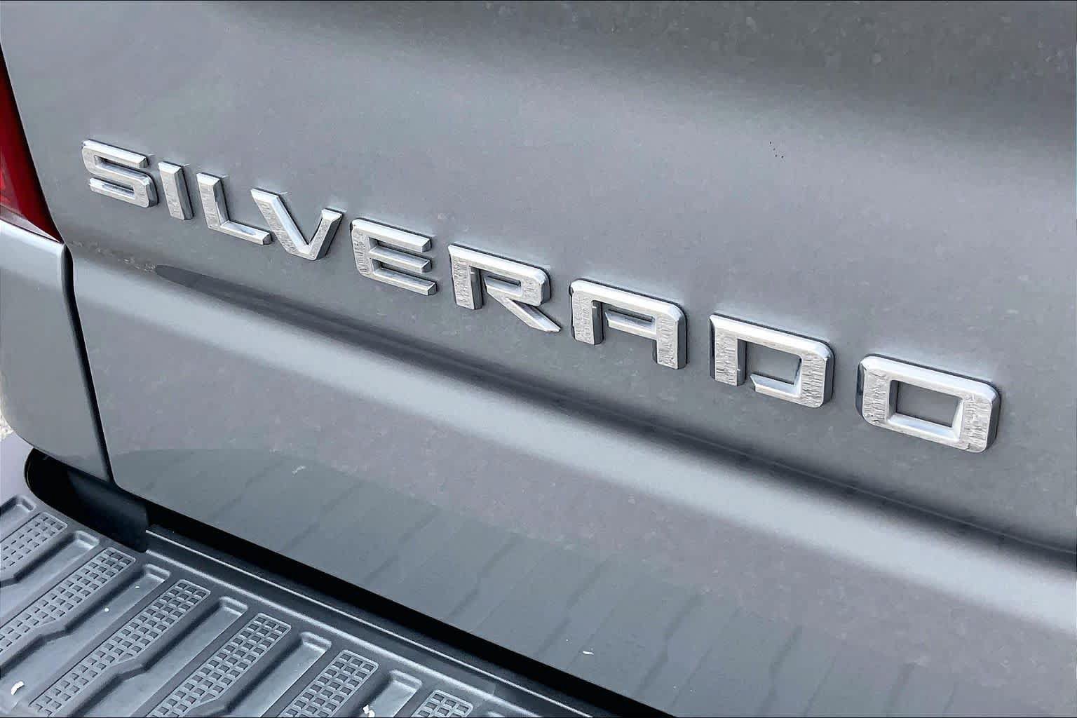 Used 2023 Chevrolet Silverado 1500 High Country w/ High Country Premium Package AWD/4WD image 31
