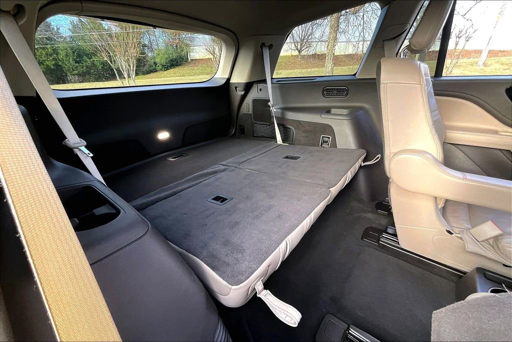 Used 2022 Lincoln Aviator Reserve w/ Equipment Group 201A RWD image 28