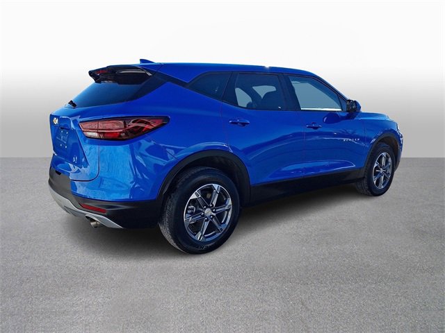 Used 2025 Chevrolet Blazer LT image 4