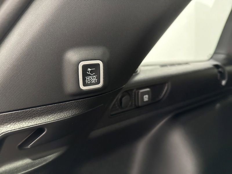 New 2025 Jeep Grand Cherokee Limited image 11