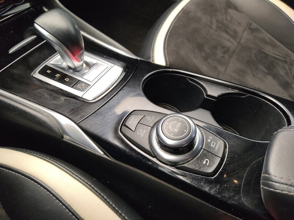 Used 2019 INFINITI QX30 Sport image 26