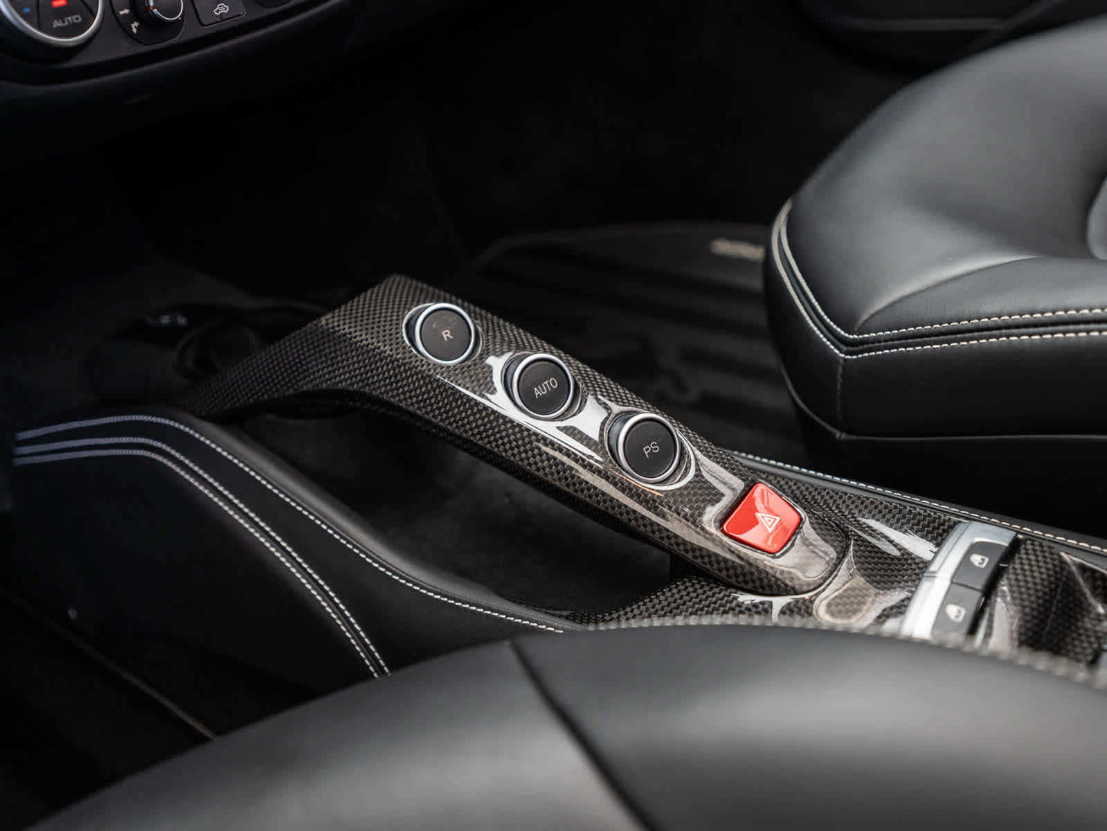 Used 2018 Ferrari 488 Spider RWD image 19