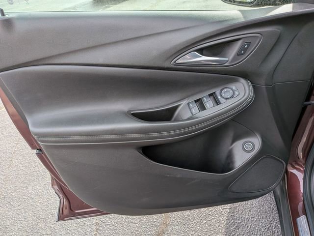 Used 2022 Buick Encore GX Select image 11