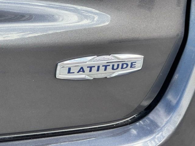 Used 2022 Jeep Compass Latitude image 14