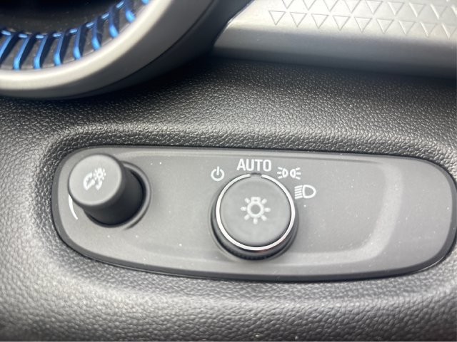 Used 2026 Chevrolet Trax LS FWD image 18