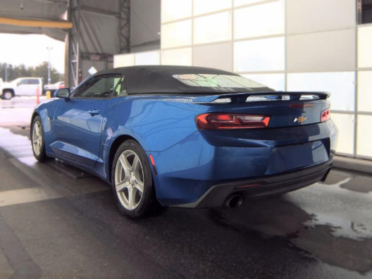 Used 2017 Chevrolet Camaro LT RWD image 7