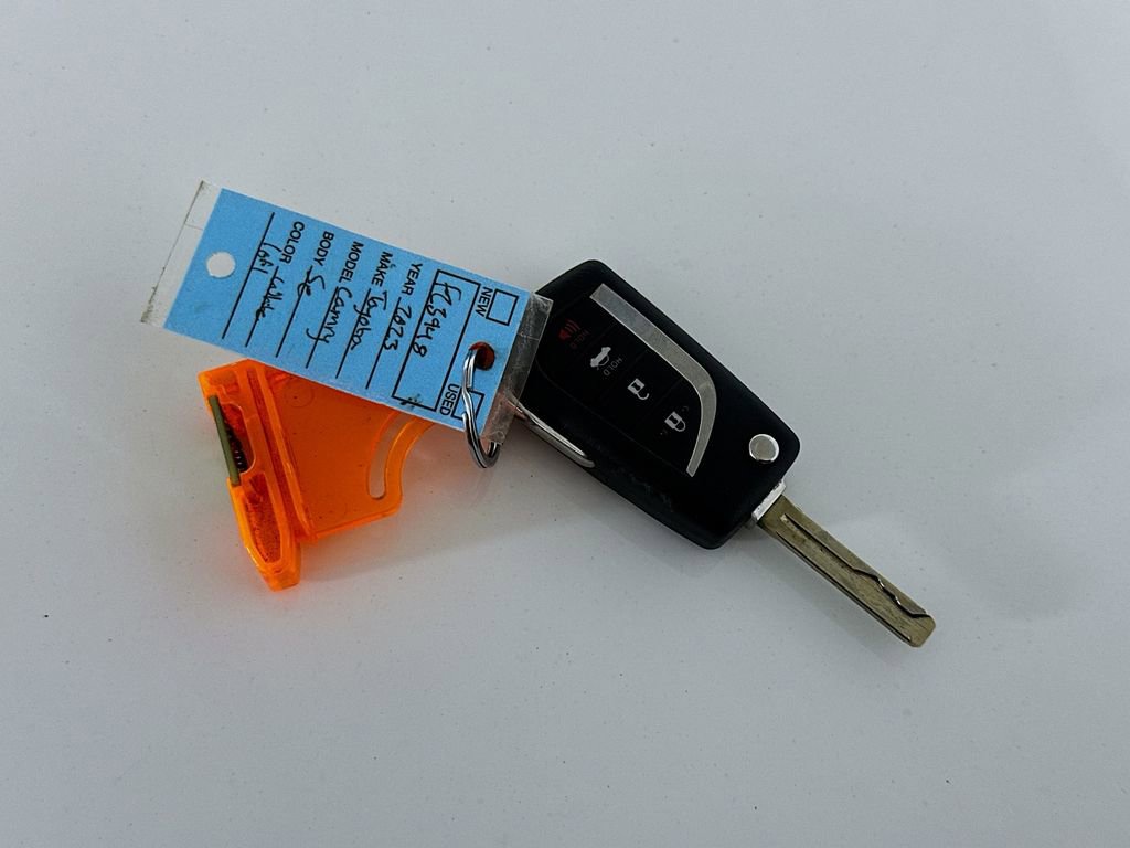 Used 2023 Toyota Camry SE image 33