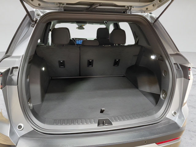 Used 2026 Chevrolet Equinox LT AWD/4WD image 38