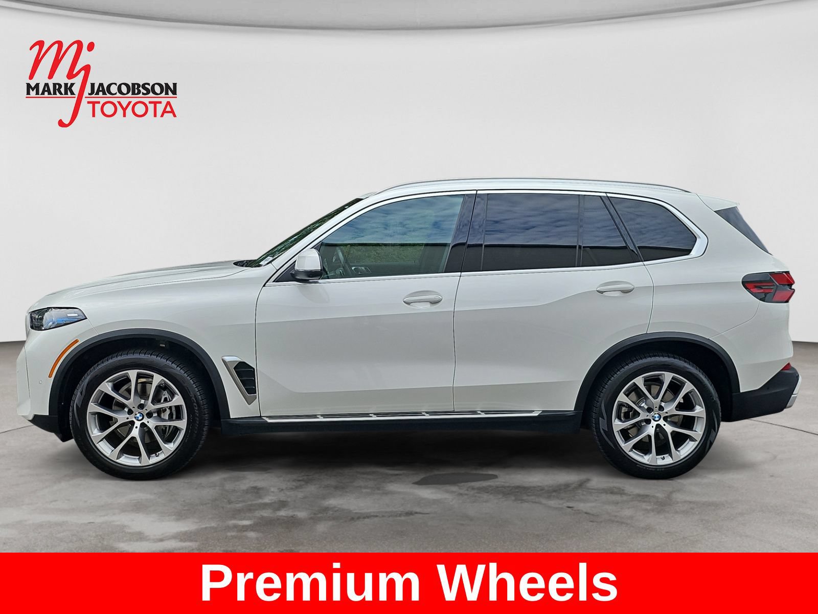 Used 2026 BMW X5 xDrive40i AWD/4WD image 14