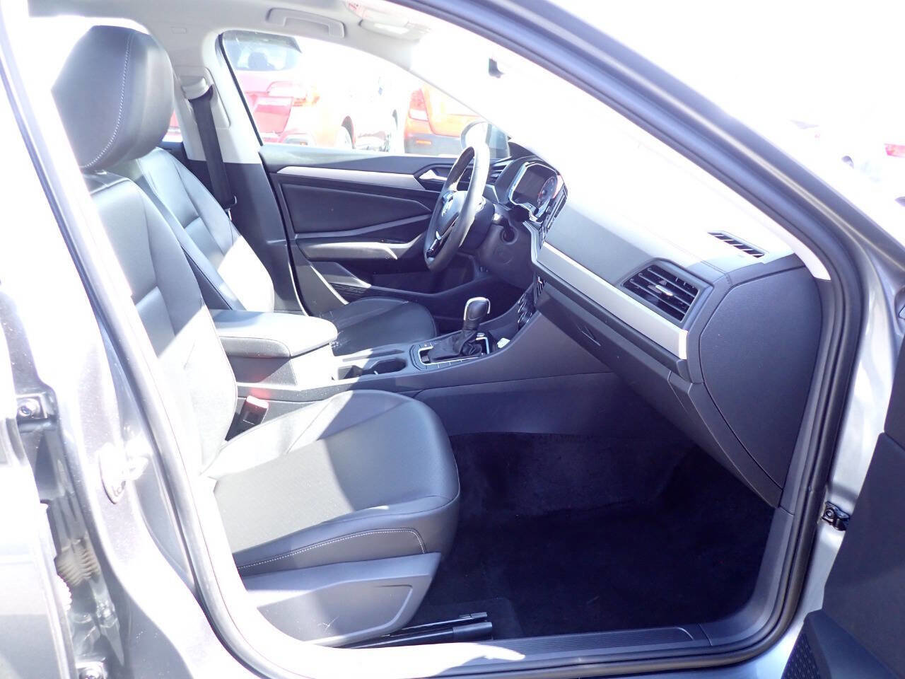 Used 2020 Volkswagen Jetta SE FWD image 12