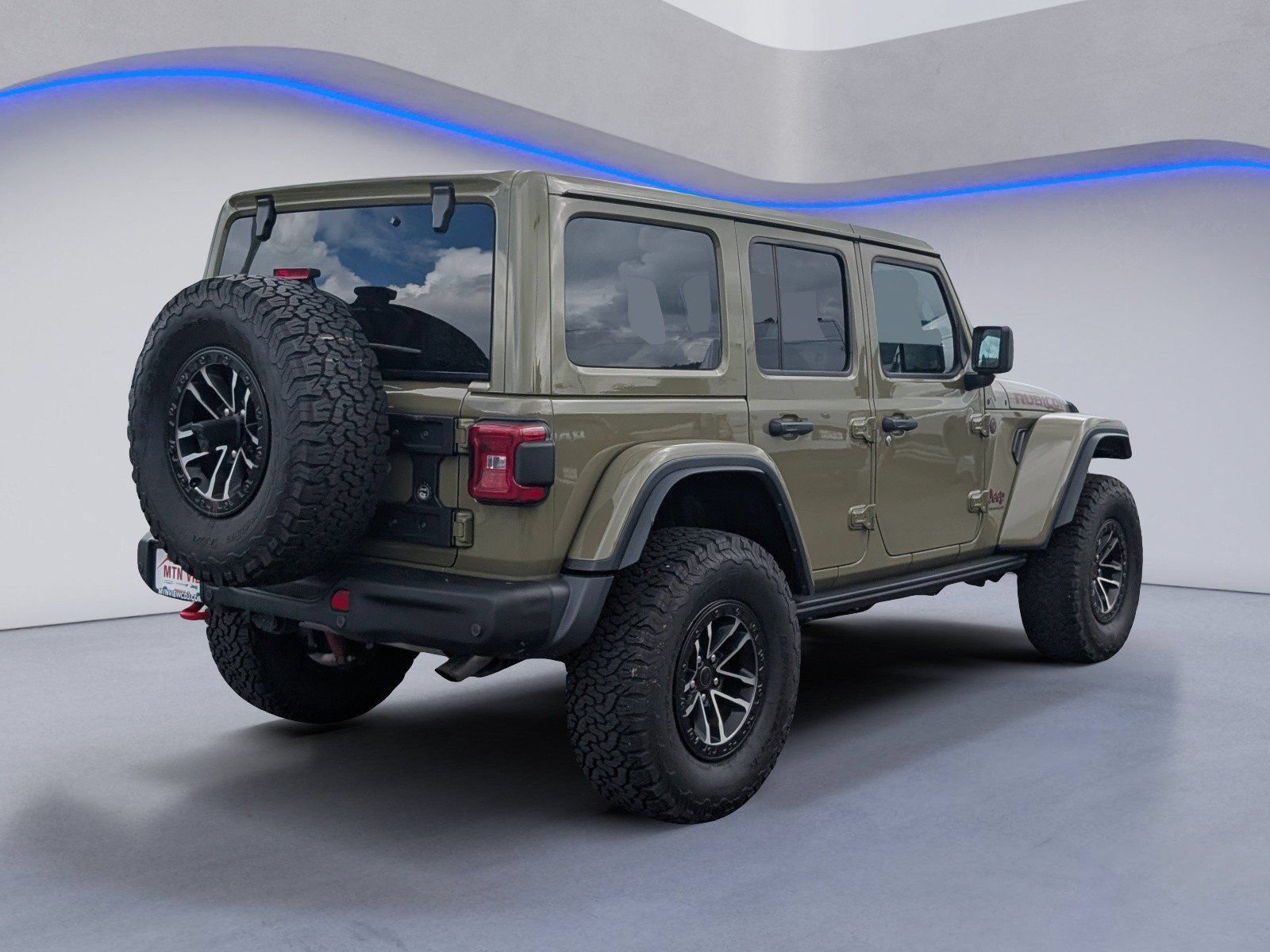 Used 2025 Jeep Wrangler Unlimited Rubicon AWD/4WD image 9