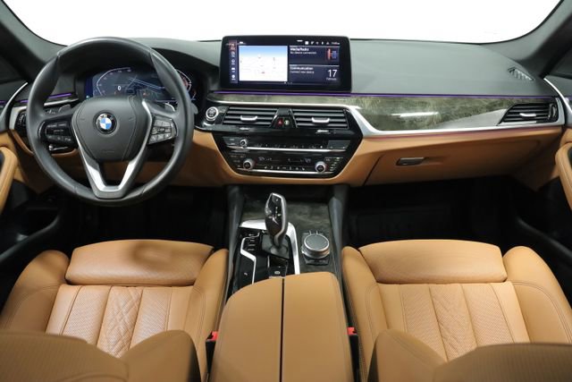 Used 2023 BMW 540i w/ Convenience Package image 11