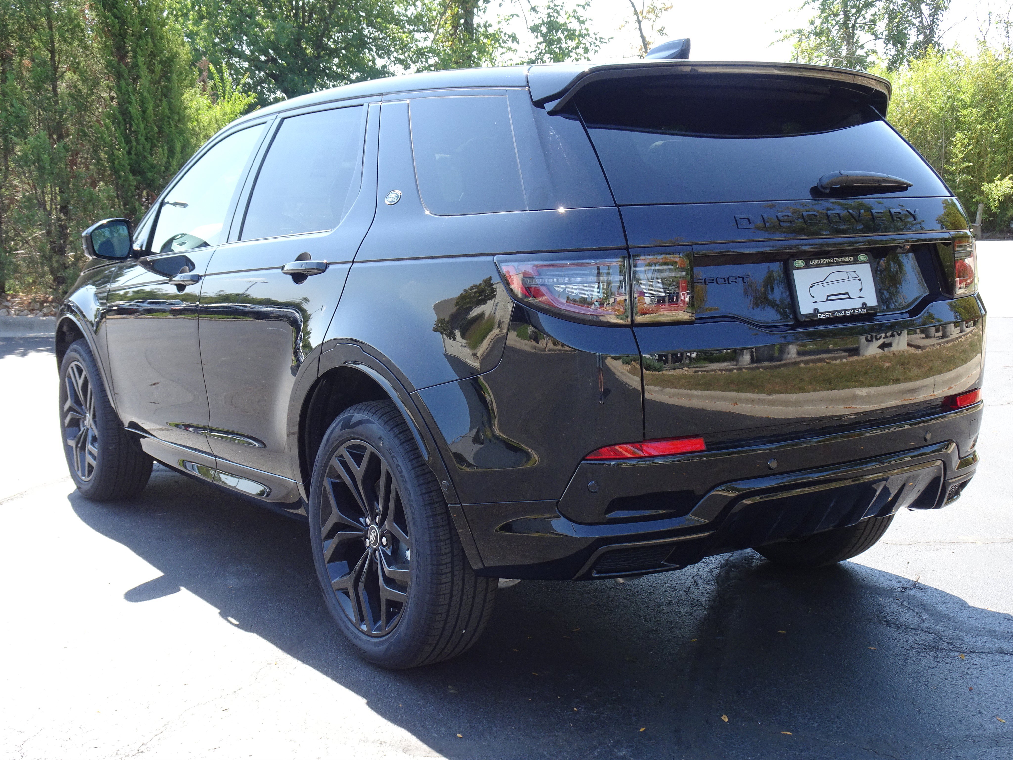 New 2026 Land Rover Discovery Sport Landmark AWD/4WD image 4