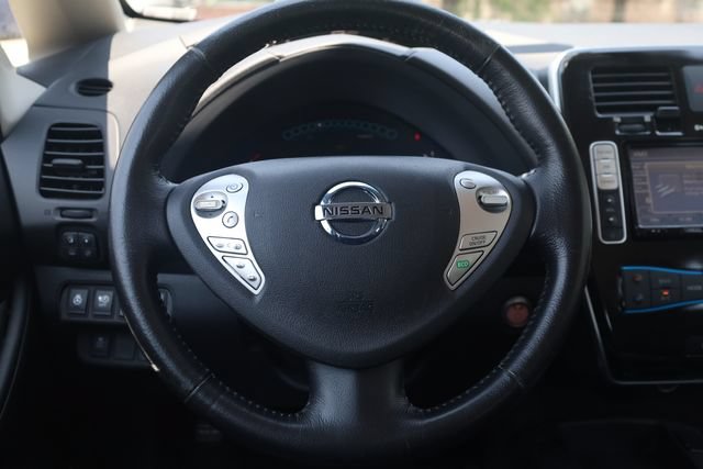 Used 2015 Nissan Leaf SL w/ Premium Package FWD image 14
