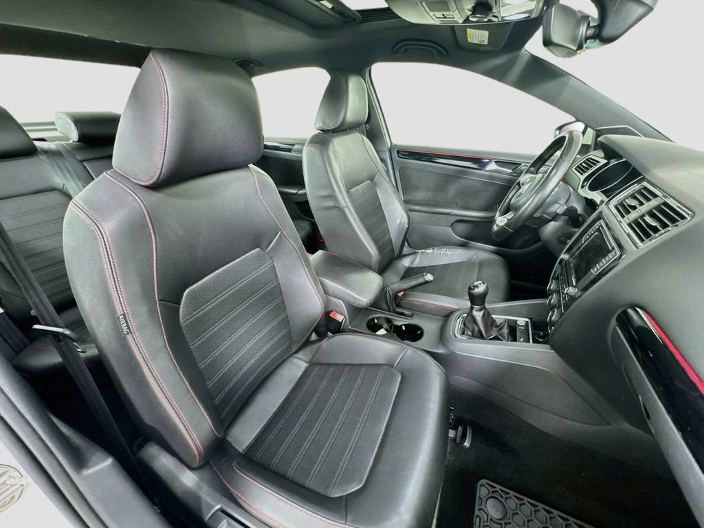 Used 2017 Volkswagen Jetta GLI FWD image 28
