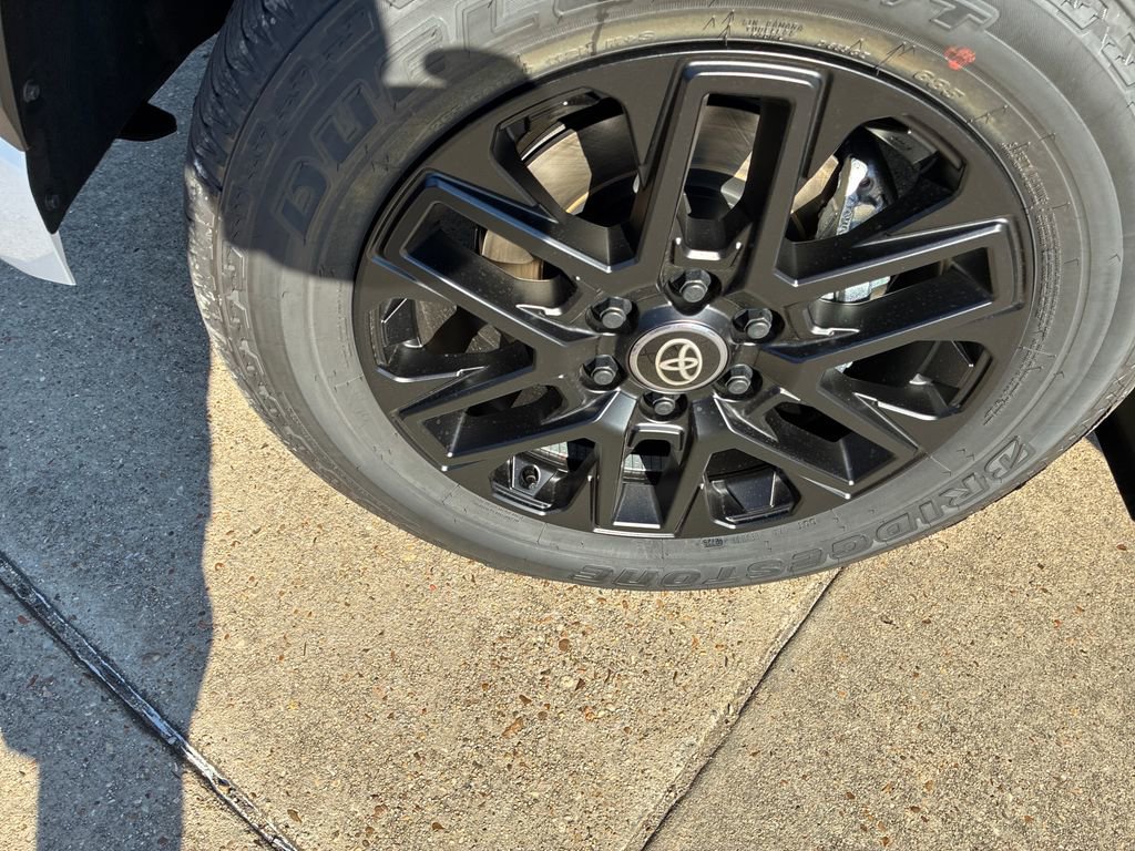New 2026 Toyota Tundra SR5 image 31