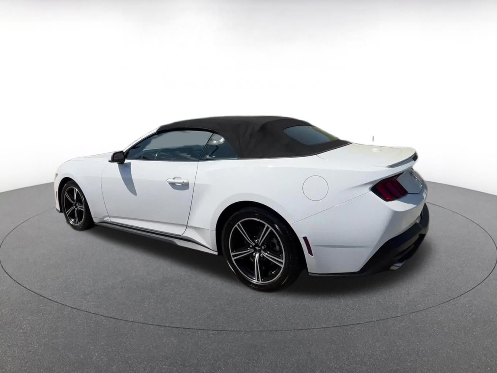 Used 2024 Ford Mustang Premium image 10