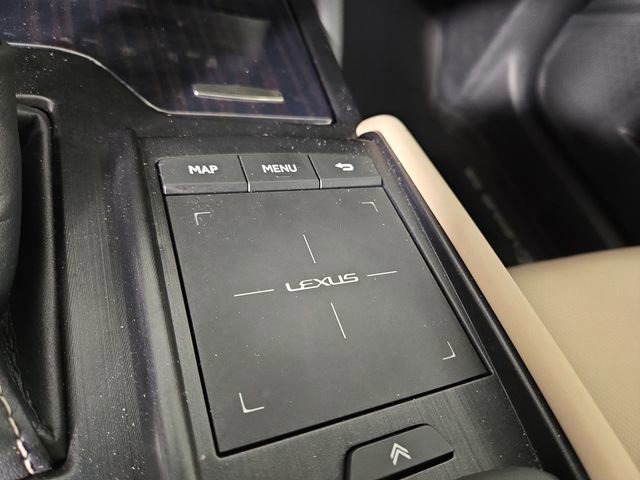 Used 2020 Lexus ES 300h w/ Accessory Package image 29